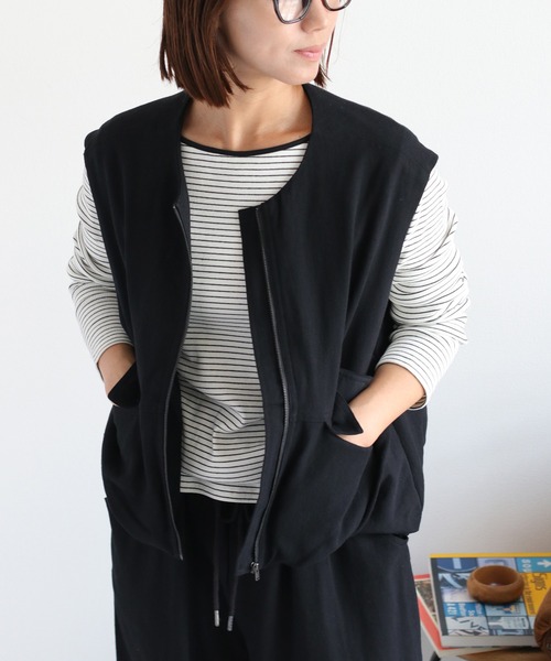 cepo(セポ)の「〈セットアップ対応〉カルゼスソバルーンジップベスト(ベスト・レディース・ブラック/キャメル・M)」の2枚目の写真