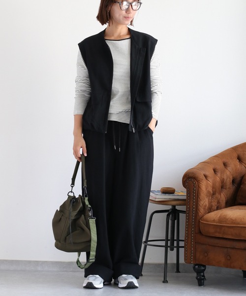 cepo(セポ)の「〈セットアップ対応〉カルゼスソバルーンジップベスト(ベスト・レディース・ブラック/キャメル・M)」の3枚目の写真