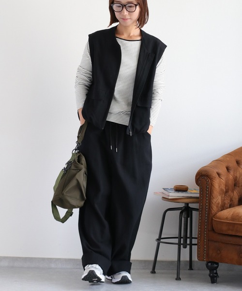 cepo(セポ)の「〈セットアップ対応〉カルゼスソバルーンジップベスト(ベスト・レディース・ブラック/キャメル・M)」の7枚目の写真