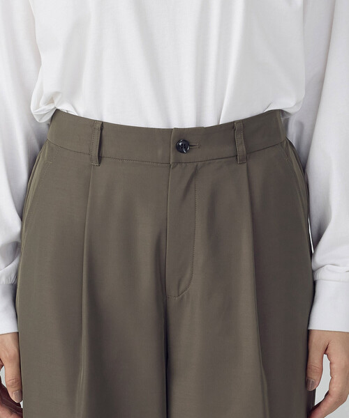 COMME CA ISM（コムサイズム）の「【セットアップ対応】ポリエステルツイル　ワイドテーパードパンツ（その他パンツ・レディース・カーキ/ブラック・LARGE/MEDIUM）」の13枚目の写真