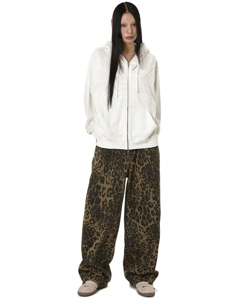 OY(オーワイ)の「『OY/オーワイ』UNION CUT PATCH HOODIE ZIP UP/ユニオンカットパッチジップアップパーカー(パーカー・レディース・ホワイト/ブラック・L/M)」の14枚目の写真