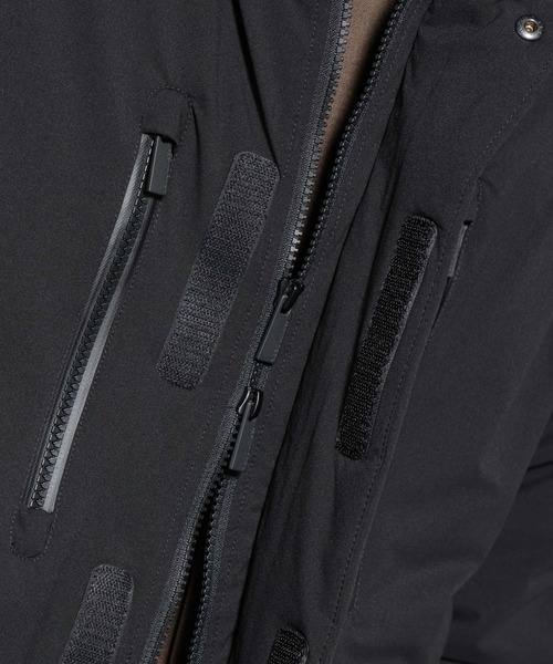 NANO universe（ナノユニバース）の「「西川ダウン(R)」SOLOTEXショートダウン（ダウンジャケット/コート・メンズ・オフホワイト/ブラック/チャコール・L/M）」の13枚目の写真