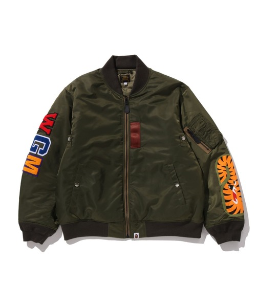 極美品✨アベイシングエイプ　フライトジャケット　MA-1 バックロゴ　2XL アベイシングエイプA BATHING APE BAPE ロゴプリントMA-1ジャケット 白