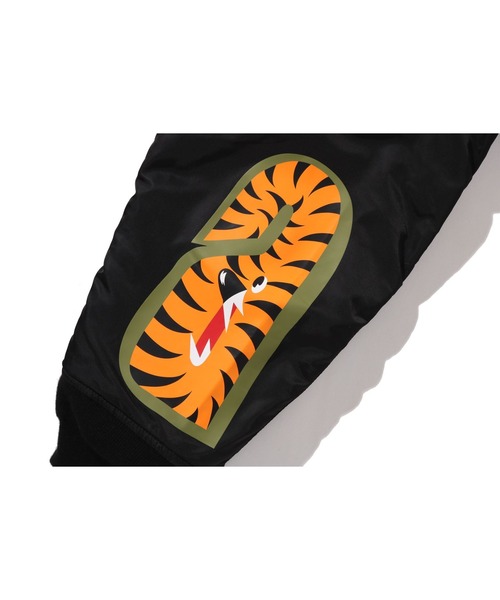 A BATHING APE（アベイシングエイプ）の「SHARK MA-1（MA-1・メンズ・オリーブ/ブラック・XX-LARGE/SMALL/X-LARGE/MEDIUM/LARGE）」の9枚目の写真