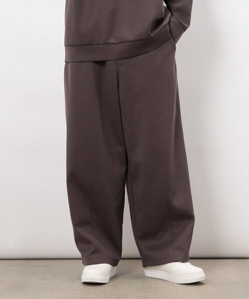 COMME CA ISM（コムサイズム）の「ダンボールニット イージーバレルパンツ（その他パンツ・メンズ・モカ/ブラック・SMALL/MEDIUM/LARGE）」の2枚目の写真