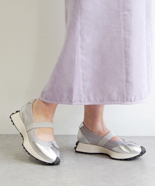 Minnetonka（ミネトンカ）の「MINNETONKA ミネトンカ / メリージェーンスニーカー 25M06（スニーカー・レディース・ブラック/シルバー/ダークグレー/アイボリー・6/8/9/7/10）」の4枚目の写真