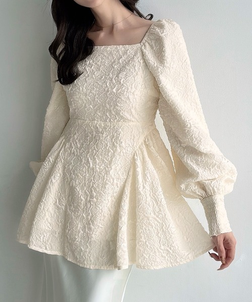 Meiru(メイル)の「スクエアネックジャガードペプラムトップス(薄手)(シャツ/ブラウス・レディース・ブルー系その他/ブラック/クリーム・SMALL/MEDIUM/LARGE)」の1枚目の写真