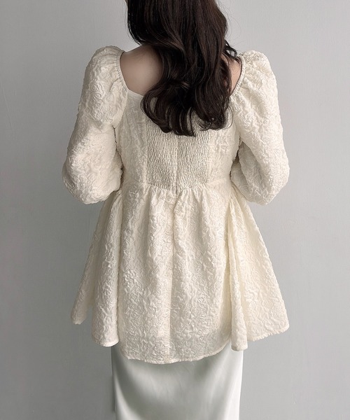 Meiru(メイル)の「スクエアネックジャガードペプラムトップス(薄手)(シャツ/ブラウス・レディース・ブルー系その他/ブラック/クリーム・SMALL/MEDIUM/LARGE)」の7枚目の写真