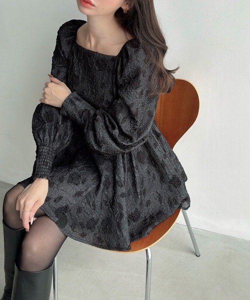 Meiru(メイル)の「スクエアネックジャガードペプラムトップス(薄手)(シャツ/ブラウス・レディース・ブルー系その他/ブラック/クリーム・SMALL/MEDIUM/LARGE)」の10枚目の写真