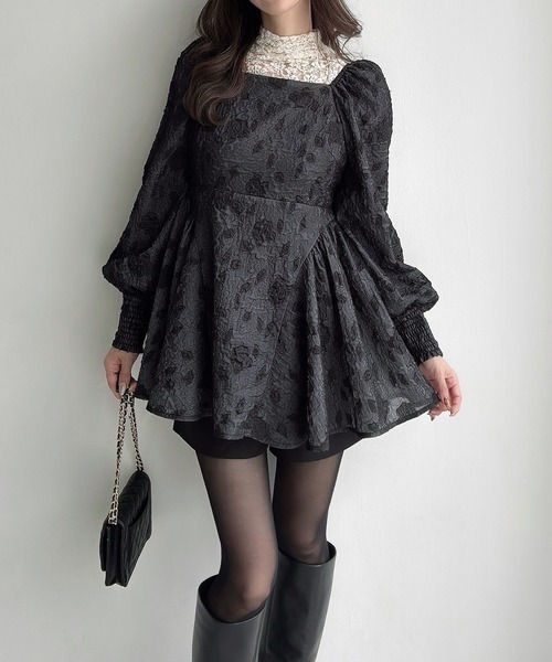 Meiru(メイル)の「スクエアネックジャガードペプラムトップス(薄手)(シャツ/ブラウス・レディース・ブルー系その他/ブラック/クリーム・SMALL/MEDIUM/LARGE)」の11枚目の写真