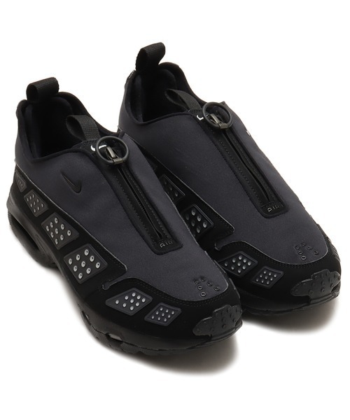 NIKE(ナイキ)の「NIKE W AIR MAX SNDR / ナイキ ウィメンズ エア マックス SNDR 【SP】(スニーカー・レディース・ブラック・25.5cm/26.0cm/26.5cm/27.0cm/27.5cm/28.0cm)」の1枚目の写真