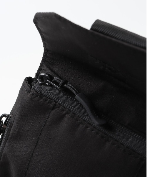 KiU(キウ)の「KiU キウ トラベルスマートパスポシェット K467(ショルダーバッグ・レディース・ブラック/その他/その他1/レオパード/その他2・FREE)」の12枚目の写真