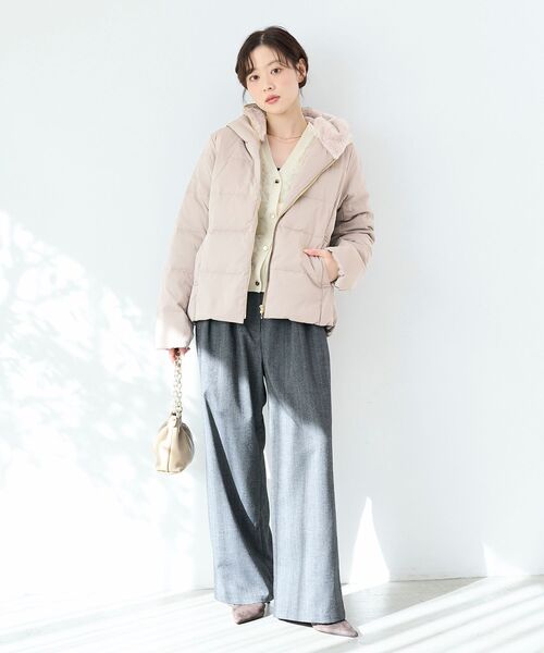 le.coeur blanc（ルクールブラン）の「ファーフードショートダウン（ダウンジャケット/コート・レディース・グレイッシュベージュ/モカ/ネイビー/ライトグレー/ブラック・36/38/40）」の9枚目の写真