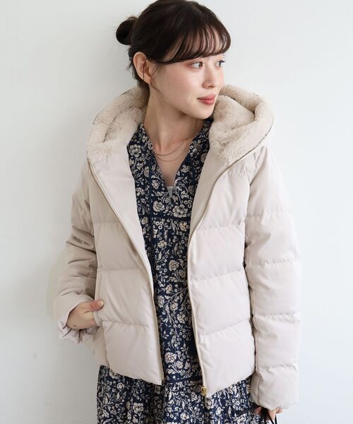 le.coeur blanc（ルクールブラン）の「ファーフードショートダウン（ダウンジャケット/コート・レディース・グレイッシュベージュ/モカ/ネイビー/ライトグレー/ブラック・36/38/40）」の11枚目の写真