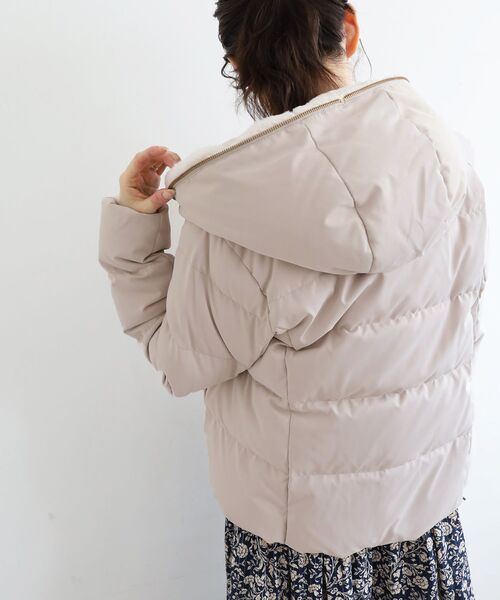 le.coeur blanc（ルクールブラン）の「ファーフードショートダウン（ダウンジャケット/コート・レディース・グレイッシュベージュ/モカ/ネイビー/ライトグレー/ブラック・36/38/40）」の22枚目の写真
