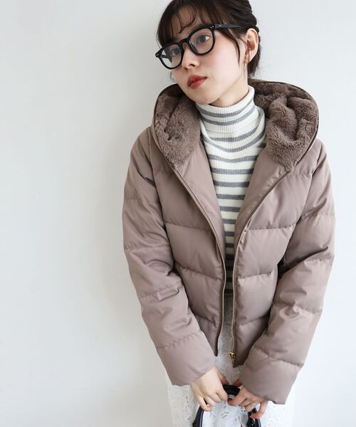 le.coeur blanc（ルクールブラン）の「ファーフードショートダウン（ダウンジャケット/コート・レディース・グレイッシュベージュ/モカ/ネイビー/ライトグレー/ブラック・36/38/40）」の14枚目の写真