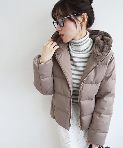 le.coeur blanc（ルクールブラン）の「ファーフードショートダウン（ダウンジャケット/コート・レディース・グレイッシュベージュ/モカ/ネイビー/ライトグレー/ブラック・36/38/40）」の16枚目の写真