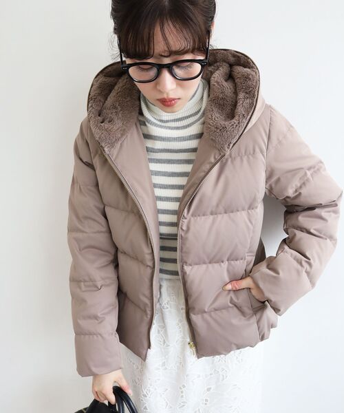 le.coeur blanc（ルクールブラン）の「ファーフードショートダウン（ダウンジャケット/コート・レディース・グレイッシュベージュ/モカ/ネイビー/ライトグレー/ブラック・36/38/40）」の17枚目の写真