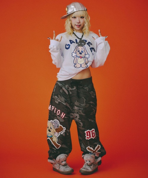 GALFY（ガルフィー）の「【GALFY】光るGALPE ロンTee / 【ガルフィー】ロゴ長袖Tシャツ（Tシャツ/カットソー・メンズ・ブラック/ホワイト・L/XL）」の6枚目の写真