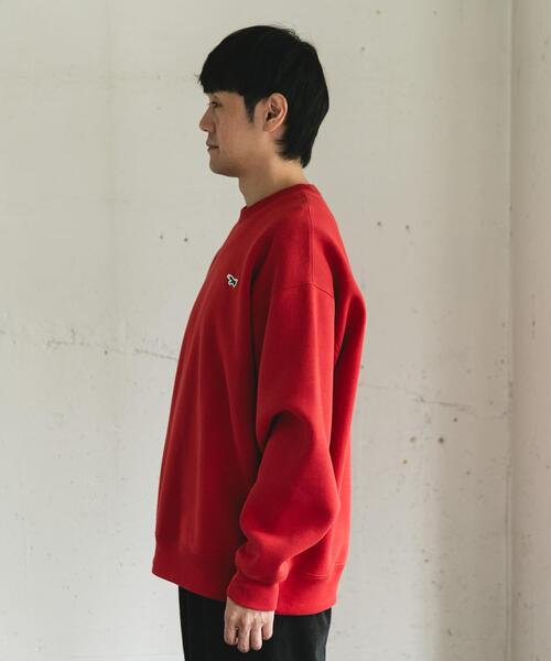 PENNEYS（ぺニーズ）の「『XLサイズ/WEB限定』『別注』PENNEYS×DOORS　THE FOX クルーネックスウェット（スウェット・メンズ・チャコールグレー/レッド/グレー系その他/ベージュ・X-LARGE/LARGE/MEDIUM）」の20枚目の写真