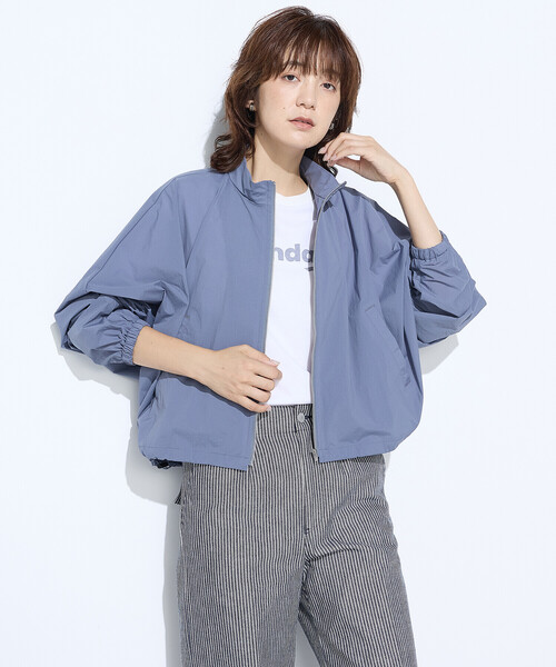 COMME CA Wardrobe（コムサワードローブ）の「ドライナイロンストレッチタフタ ブルゾン（ブルゾン・レディース・グレイッシュブルー/ブラウン系その他/ネイビー・FREE）」の3枚目の写真