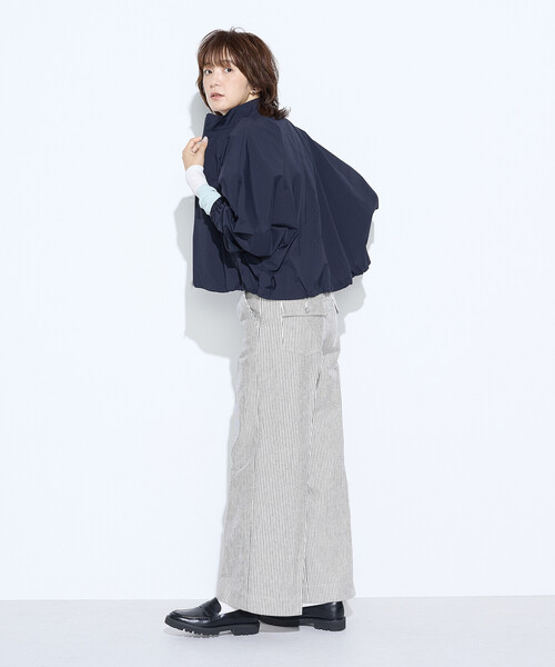 COMME CA Wardrobe（コムサワードローブ）の「ドライナイロンストレッチタフタ ブルゾン（ブルゾン・レディース・グレイッシュブルー/ブラウン系その他/ネイビー・FREE）」の18枚目の写真