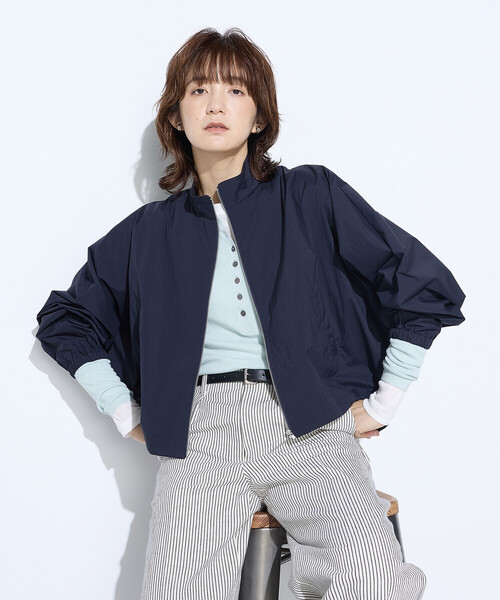 COMME CA Wardrobe（コムサワードローブ）の「ドライナイロンストレッチタフタ ブルゾン（ブルゾン・レディース・グレイッシュブルー/ブラウン系その他/ネイビー・FREE）」の20枚目の写真