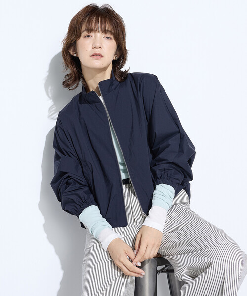 COMME CA Wardrobe（コムサワードローブ）の「ドライナイロンストレッチタフタ ブルゾン（ブルゾン・レディース・グレイッシュブルー/ブラウン系その他/ネイビー・FREE）」の21枚目の写真