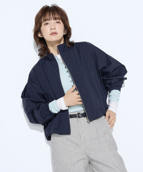 COMME CA Wardrobe（コムサワードローブ）の「ドライナイロンストレッチタフタ ブルゾン（ブルゾン・レディース・グレイッシュブルー/ブラウン系その他/ネイビー・FREE）」の22枚目の写真