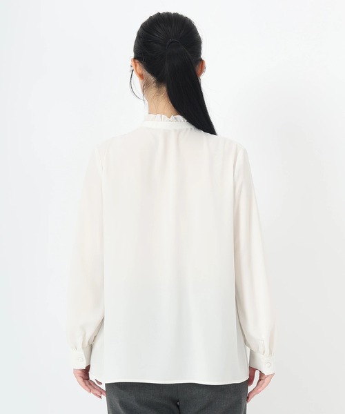 STRAWBERRY-FIELDS（ストロベリーフィールズ）の「ストレッチジョーゼット_2wayスカーフタイブラウス（シャツ/ブラウス・レディース・ライトグレー/アイボリー・2）」の6枚目の写真