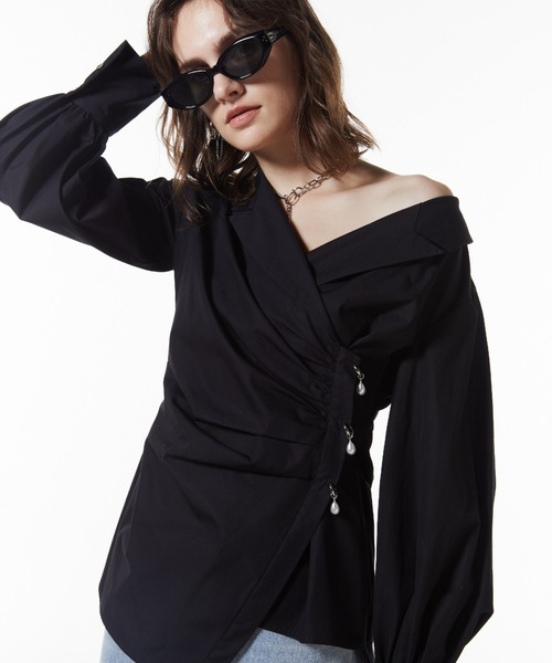 JOSE MOON（ジョゼムーン）の「DEFORMATION PEARL SHIRT/デフォメーションパールシャツ（シャツ/ブラウス・レディース・ホワイト/ブラック・FREE）」の2枚目の写真