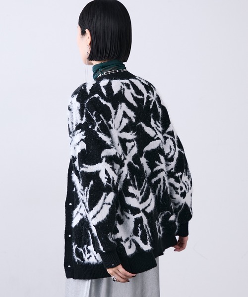MONOe(モノエ)の「モノクロ柄シャギーVネックカーディガン(カーディガン/ボレロ・レディース・ダークグレー・FREE)」の17枚目の写真