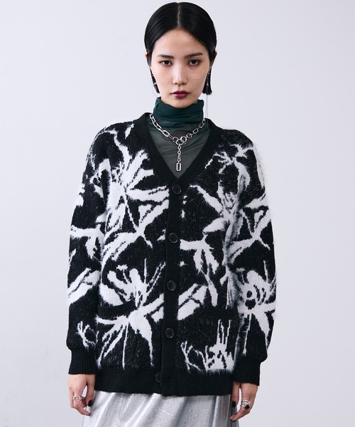MONOe(モノエ)の「モノクロ柄シャギーVネックカーディガン(カーディガン/ボレロ・レディース・ダークグレー・FREE)」の5枚目の写真