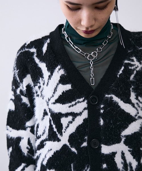 MONOe(モノエ)の「モノクロ柄シャギーVネックカーディガン(カーディガン/ボレロ・レディース・ダークグレー・FREE)」の6枚目の写真