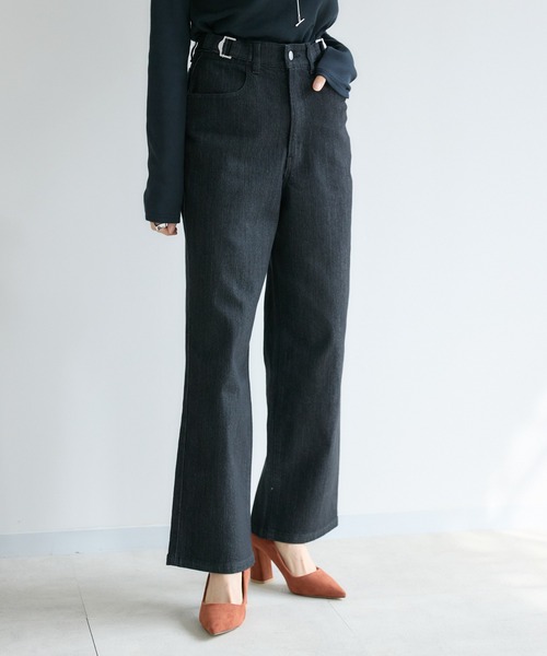 KATHARINE ROSS（キャサリンロス）の「【PILLINI/ピリーニ】タブ付ストレートデニムパンツ（デニムパンツ・レディース・ブラック/ネイビー・SMALL/MEDIUM/LARGE）」の2枚目の写真