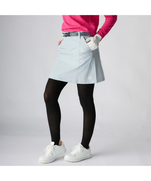 marie claire(マリ・クレール)の「marie claire GOLF マリクレールゴルフ ゴルフウェア スカート ワンポイント ロゴ スパンストレッチ インナーショーツ一体型(スカート・レディース・ブラック/グレー・M/LL/L)」の2枚目の写真