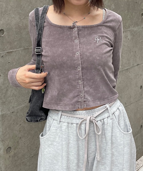 meJane(ミージェーン)の「スクエアネックショート丈カーディガン(カーディガン/ボレロ・レディース・ネイビー/ブラウン/ブラック・FREE)」の3枚目の写真