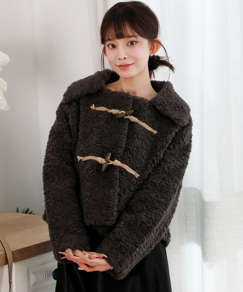Anely(アネリー)の「ビッグカラー コンパクト ボア ダッフル ジャケット(その他アウター・レディース・ダークグレー/アイボリー/ブラック・FREE)」の18枚目の写真