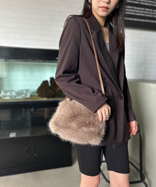 Kotoe(コトエ)の「【2WAY】 シャギーエコファーバッグ ショルダーバッグ(ショルダーバッグ・レディース・ブラック/ベージュ/ブラウン・FREE)」の20枚目の写真