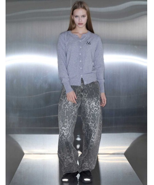 MUCENT（ムセント）の「A'GEM/9 × .kom 『MUCENT/ムーセント』 MARAIS 7 BUTTON CROP HENRY NECK CARDIGAN/7ボタンクロップヘンリーネックカーディガン（カーディガン/ボレロ・レディース・ネイビー/グレー/ブラック/アイボリー・FREE）」の10枚目の写真