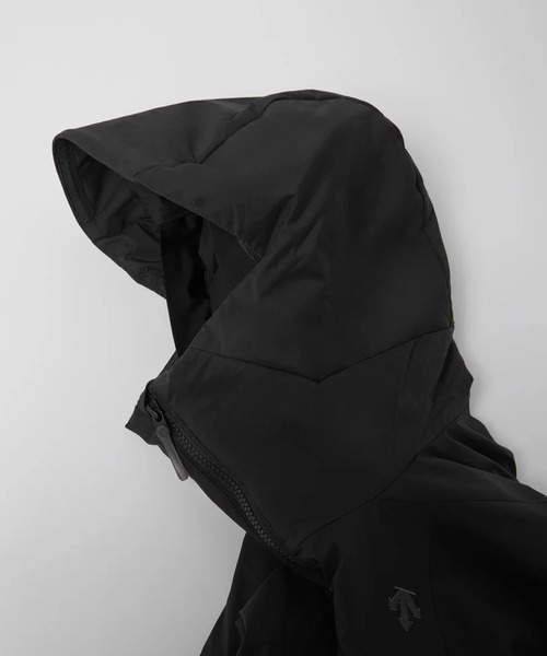 DESCENTE ALLTERRAIN（デサント　オルテライン）の「DESCENTE ALLTERRAIN/デサントオルテライン ウォームインサレーション パーカー（パーカー・メンズ・ブラック・O/L/M）」の5枚目の写真