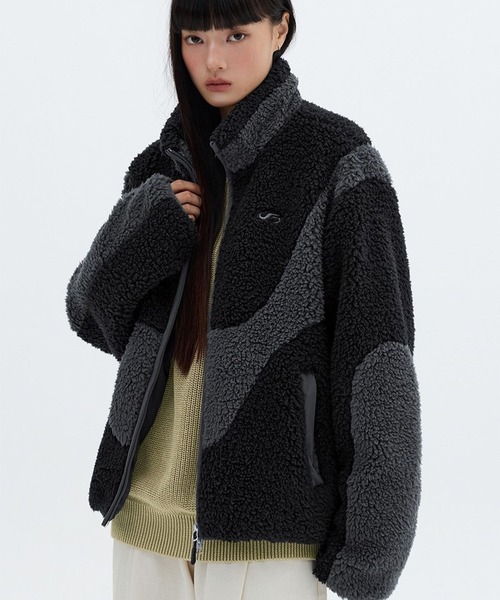 F.ILLUMINATE（フィルミネイト）の「【UNISEX】Filluminate／デュオフリースブルゾン（ブルゾン・レディース・ベージュ/ブラック・MEDIUM/SMALL）」の11枚目の写真