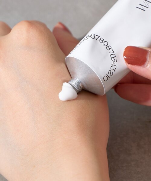 BIRTHDAY BAR（バースデイバー）の「【ラッピングでお届け】ハンドクリーム&タオルハンカチセット（ボディケアキット/ギフトセット・レディース・その他・0）」の5枚目の写真