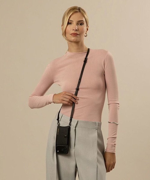 BANDOLIER（バンドリヤー）の「BANDOLIER / Mila Magsafe iPhone 17シリーズケース（スマホケース/カバー・レディース・ゴールド/ブラック・iPhone 17 Pro/iPhone 17 Pro Max）」の5枚目の写真