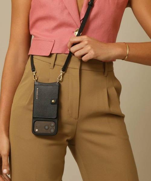 BANDOLIER（バンドリヤー）の「BANDOLIER / Mila Magsafe iPhone 17シリーズケース（スマホケース/カバー・レディース・ゴールド/ブラック・iPhone 17 Pro/iPhone 17 Pro Max）」の10枚目の写真