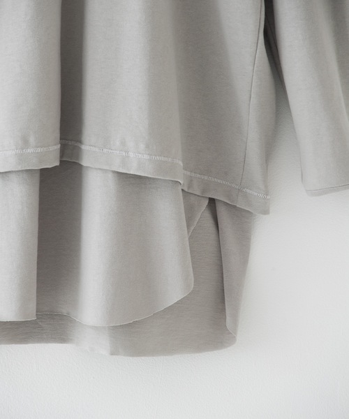RYU(リュー)の「vintage-style layered top(Tシャツ/カットソー・メンズ・グレイッシュベージュ/チャコール・2/4)」の9枚目の写真