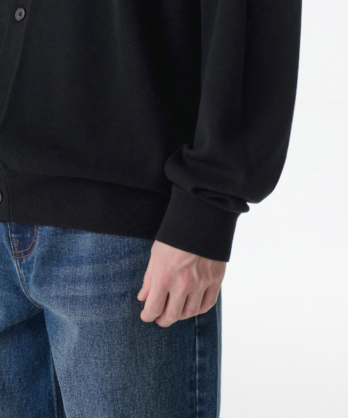 MUSINSA STANDARD（ムシンサスタンダード）の「コットンテンセルエッセンシャルラウンドネックカーディガン[ブラック]（カーディガン/ボレロ・メンズ・その他・MEDIUM/LARGE/X-LARGE/XX-LARGE）」の4枚目の写真