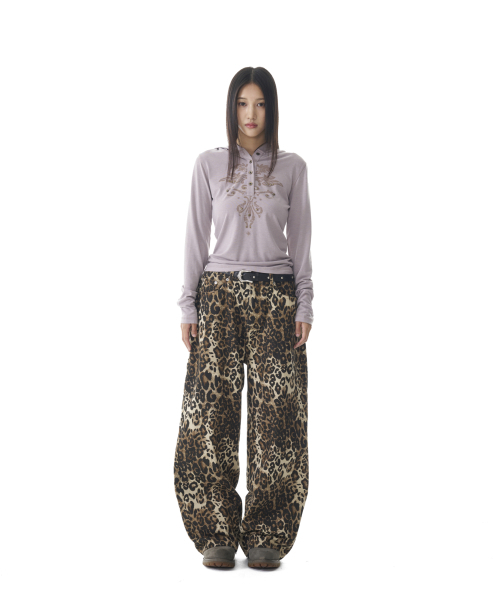AAKAM(アーカム)の「Studded Leaf Hooded Long Sleeve (Beige)(パーカー・レディース・その他・1/2)」の5枚目の写真