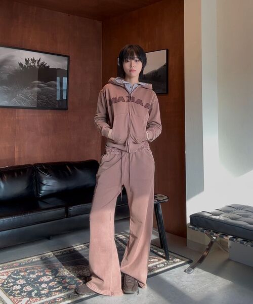 AAKAM(アーカム)の「Studded Leaf Hooded Long Sleeve (Beige)(パーカー・レディース・その他・1/2)」の13枚目の写真