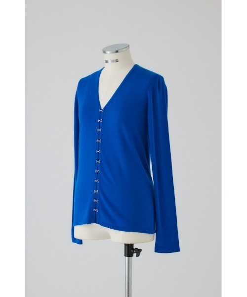 RIM.ARK(リムアーク)の「Many hook V neck tops メニーフックVネックトップス(ニット/セーター・レディース・グレー/ブルー/ブラック/ライトベージュ・FREE)」の19枚目の写真